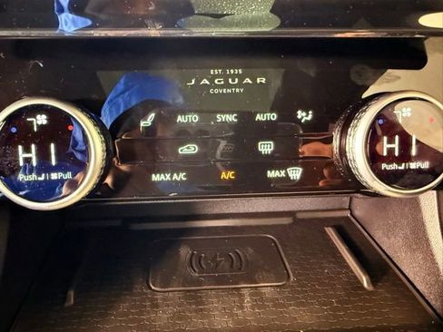 Used 2025 Jaguar F-PACE R-Dynamic S image 21