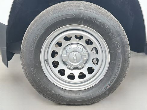 Used 2023 Chevrolet Colorado W/T image 37