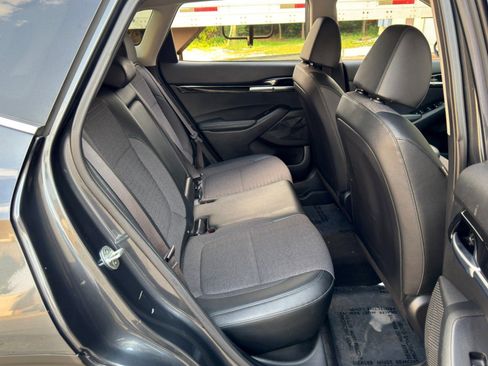 Used 2021 Kia Seltos S FWD image 32