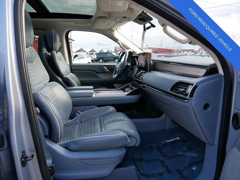 Used 2024 Lincoln Navigator Black Label image 8