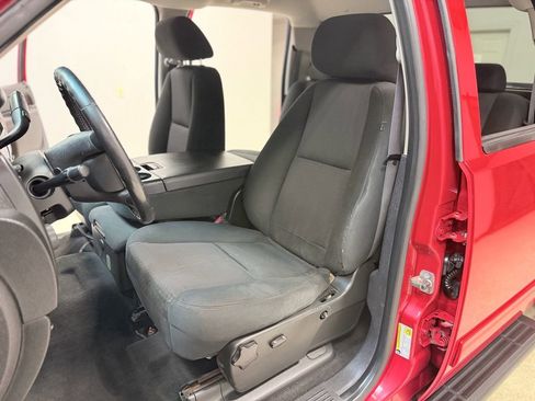 Used 2011 Chevrolet Silverado 3500 LT image 20