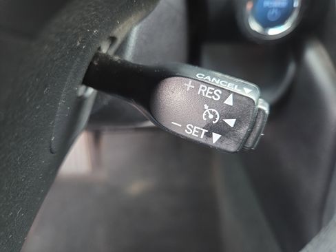 Used 2015 Toyota Camry LE image 28