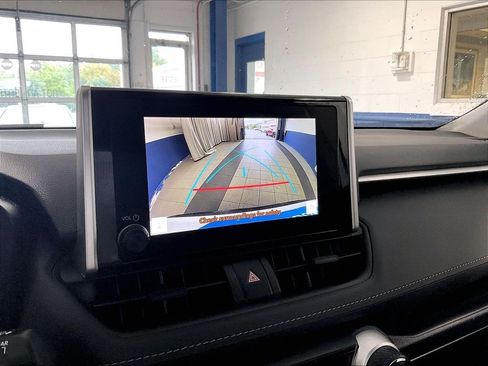 Used 2025 Toyota RAV4 XLE AWD/4WD image 19