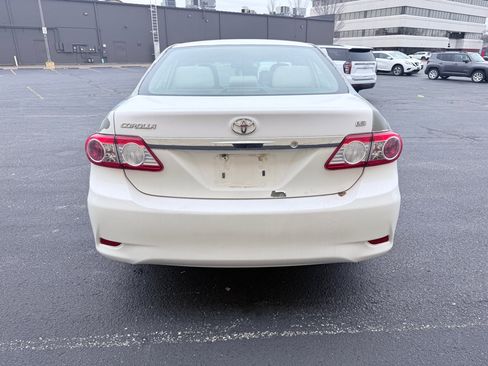 Used 2011 Toyota Corolla image 4