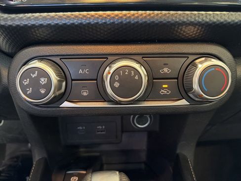 Used 2023 Nissan Kicks SV FWD image 23