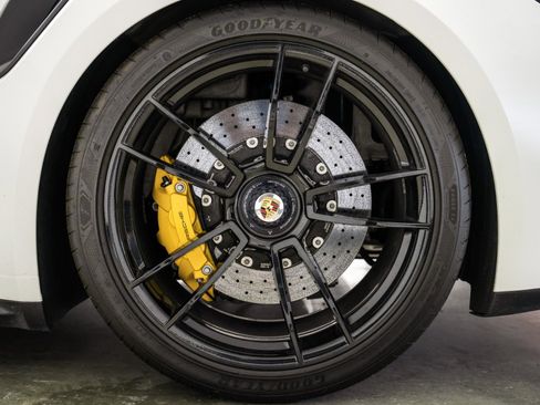 Used 2022 Porsche 911 Turbo S image 10