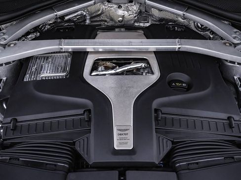 Used 2025 Aston Martin DBX 707 image 30