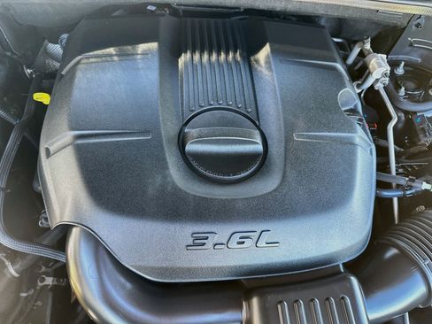 Used 2011 Jeep Grand Cherokee Laredo AWD/4WD image 31