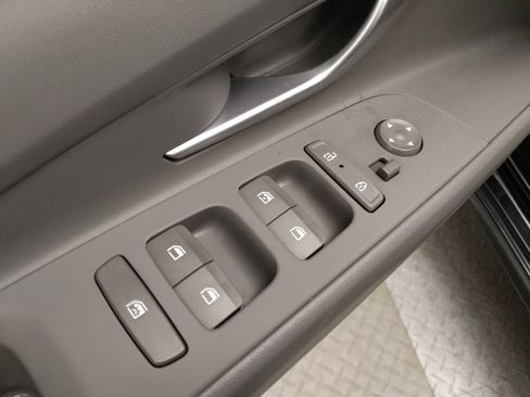 Used 2024 Hyundai Elantra SEL w/ Convenience Package image 27