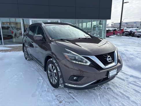 Used 2018 Nissan Murano SL w/ Moonroof Package image 3