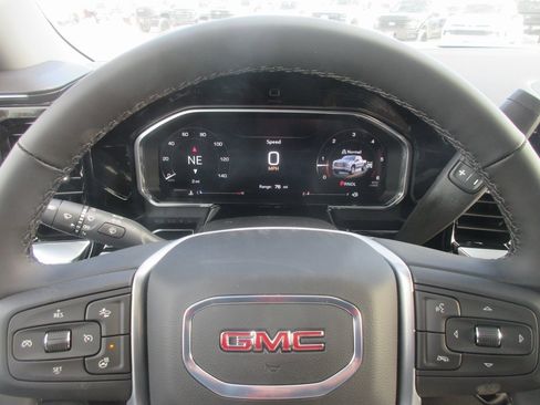 New 2026 GMC Sierra 1500 Elevation image 17