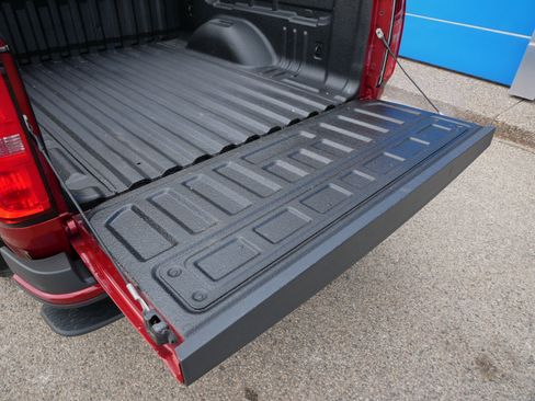 Certified 2015 Chevrolet Colorado LT w/ LT Convenience Package image 10