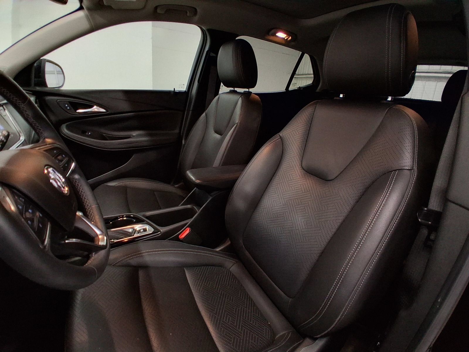 Used 2023 Buick Encore GX Essence w/ Experience Buick Package FWD image 15