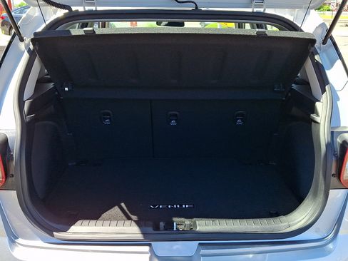 Used 2023 Hyundai Venue SEL FWD image 30