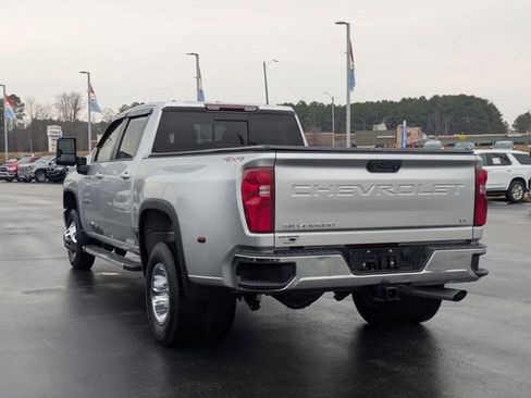 Used 2022 Chevrolet Silverado 3500 LT w/ Convenience Package image 5