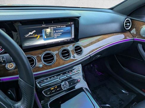 Used 2017 Mercedes-Benz E 300 E 300 Luxury image 15