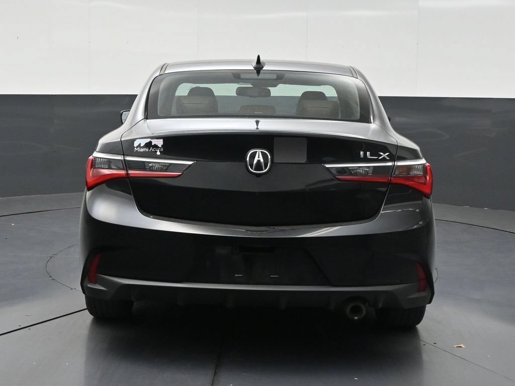 Used 2019 Acura ILX w/ Premium Package FWD image 4