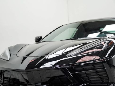 Used 2023 Chevrolet Corvette Stingray Coupe w/ 1LT RWD image 2