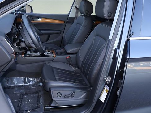 Used 2023 Audi Q5 2.0T Premium Plus w/ Premium Plus Package image 13