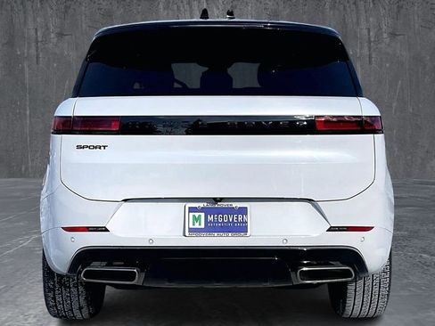 Used 2025 Land Rover Range Rover Sport Dynamic SE image 5