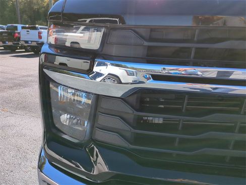 Used 2024 Chevrolet Silverado 2500 LT image 10