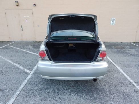 Used 2002 Lexus IS 300 image 23