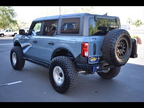 Used 2021 Ford Bronco Black Diamond image 6