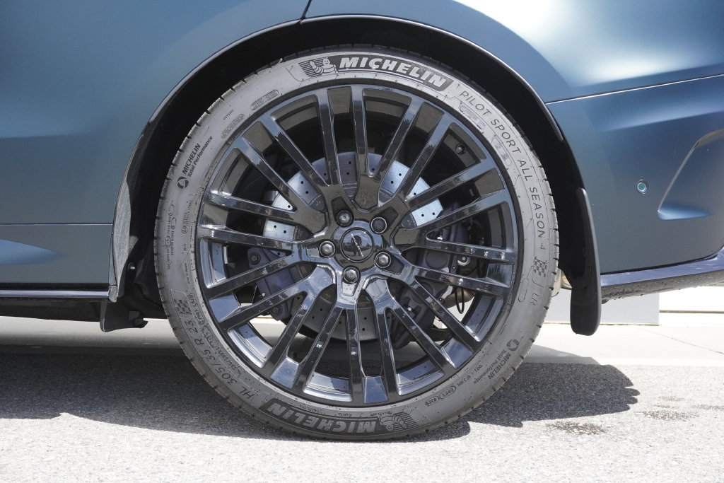 New 2026 Land Rover Range Rover Sport SV AWD/4WD image 32