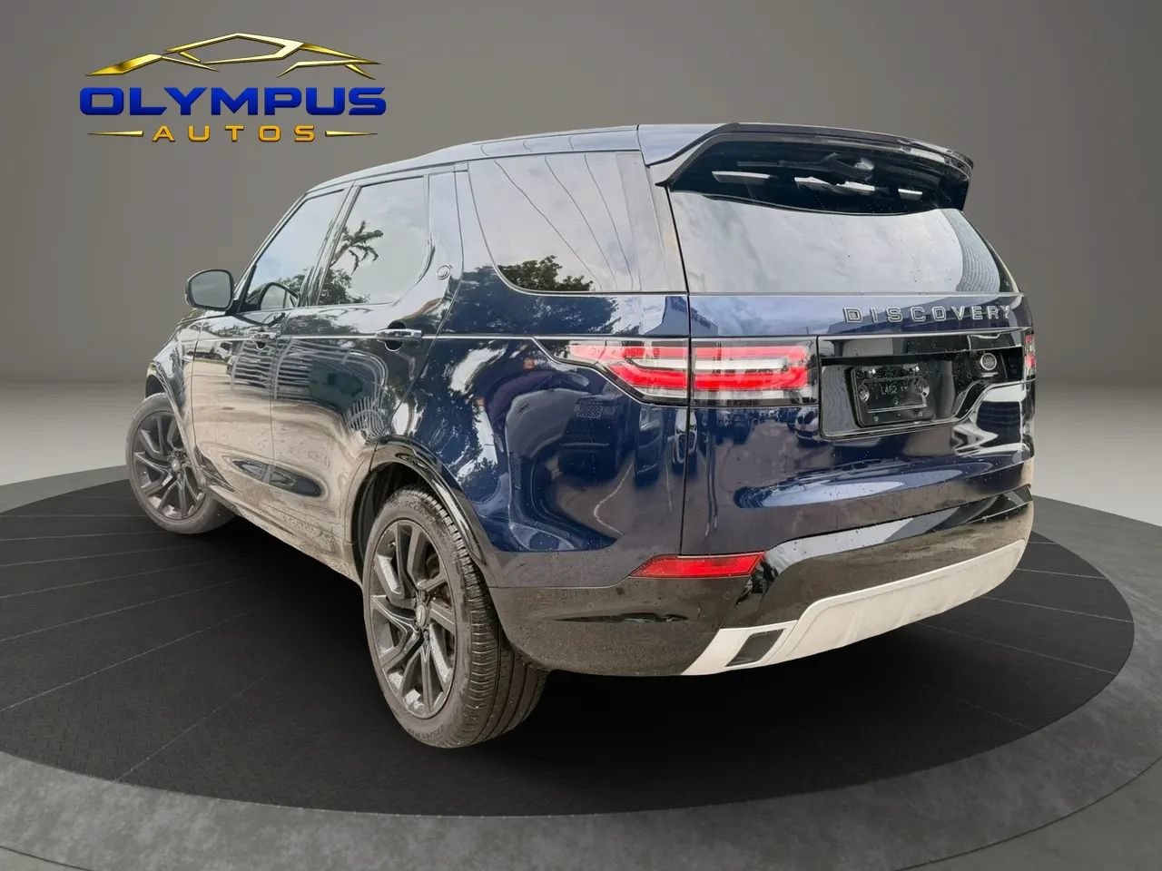 Used 2020 Land Rover Discovery Landmark AWD/4WD image 4
