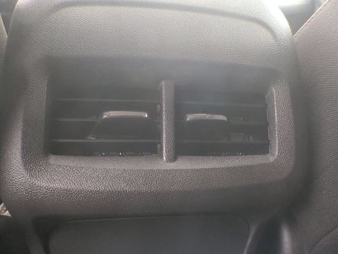 Used 2023 Chevrolet Equinox LT FWD image 21