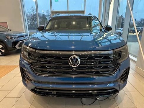 New 2026 Volkswagen Atlas SEL Premium R-Line image 2