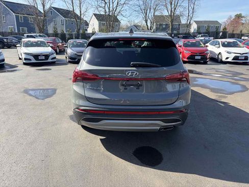 Used 2021 Hyundai Santa Fe SE image 4