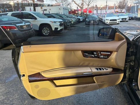 Used 2012 Mercedes-Benz CL 550 4MATIC image 13