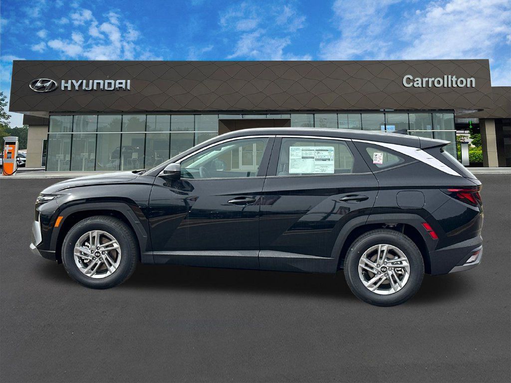 Certified 2026 Hyundai Tucson SE FWD image 8