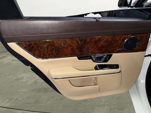 Used 2015 Jaguar XJ L Portfolio image 21