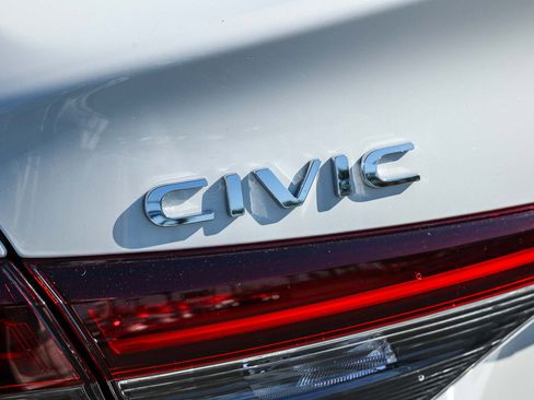 Used 2025 Honda Civic LX image 9