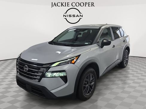 Used 2024 Nissan Rogue S FWD image 1