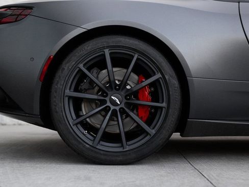 Used 2023 Aston Martin DB11 V12 image 19