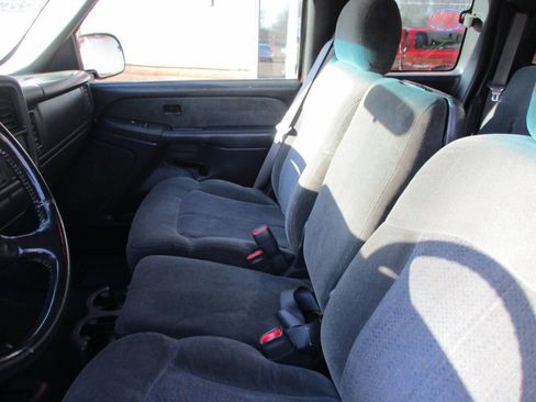 Used 2002 Chevrolet Silverado 1500 LS image 16
