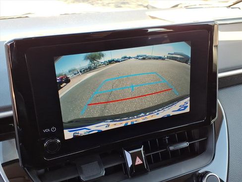 Used 2024 Toyota Corolla LE image 29