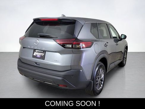 Used 2021 Nissan Rogue S image 3