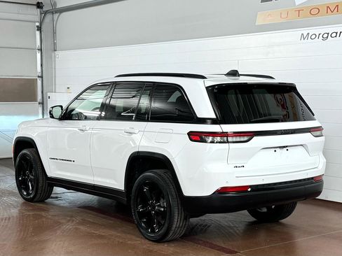 Used 2022 Jeep Grand Cherokee Altitude image 5