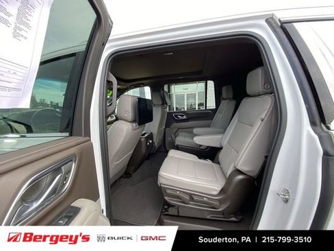 Used 2021 GMC Yukon XL SLT w/ SLT Luxury Plus Package image 27