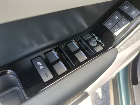 New 2026 Land Rover Range Rover Velar S image 16