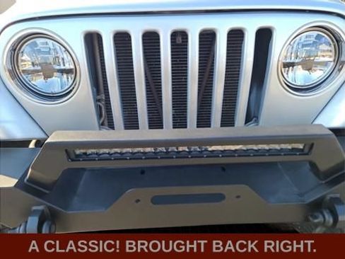 Used 2004 Jeep Wrangler 4WD image 10