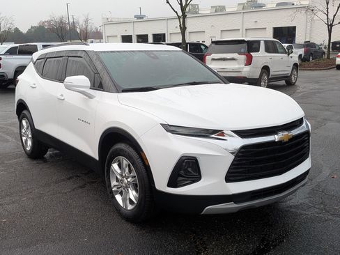 Certified 2022 Chevrolet Blazer LT image 2