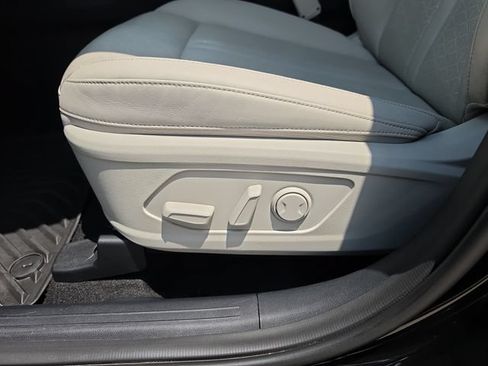 Used 2022 Kia Sorento S FWD image 16