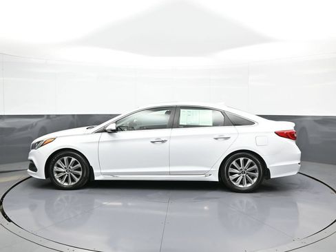 Used 2016 Hyundai Sonata Sport w/ Option Group 03 FWD image 9