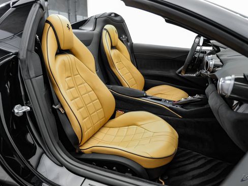 Used 2022 Ferrari 812 GTS RWD image 69