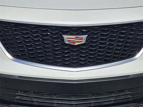 Used 2023 Cadillac XT4 Sport image 9